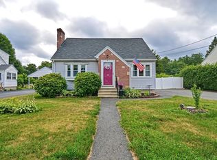 24 Beverly Ave, Uxbridge, MA 01569