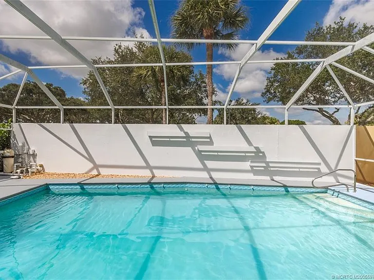 2198 SW Mayflower Dr — Photo 39