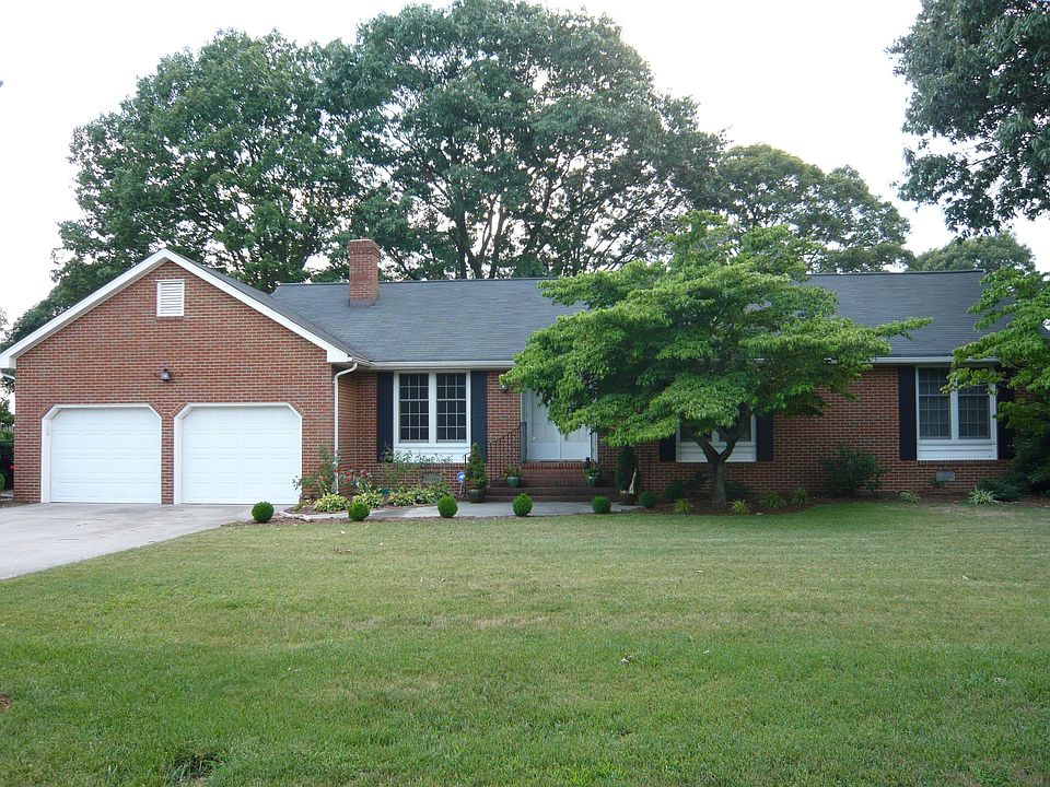 Very nice, updated brich ranch