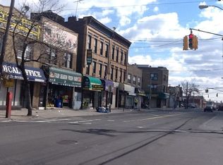 5621 Metropolitan Ave, Flushing, NY 11385