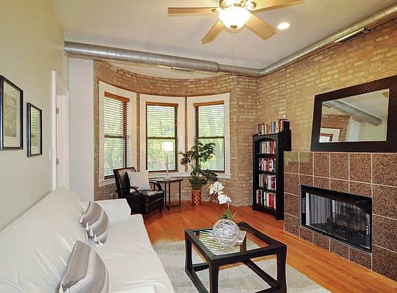 2nd image of 3506 N Greenview Ave #2
