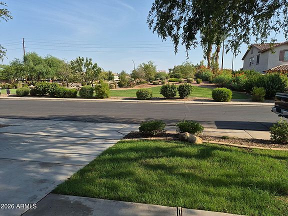 4th image of 2543 E Penedes Drive