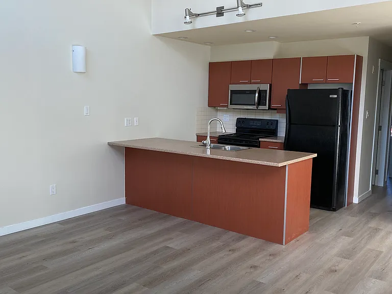 1406 Jingle Pot Rd — Photo 11