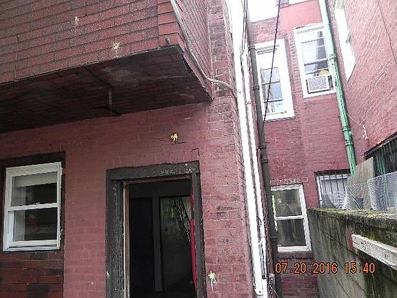 2nd image of 1302 W Wishart St