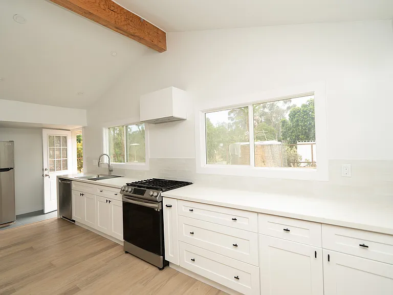 440 Saxony Rd — Photo 35