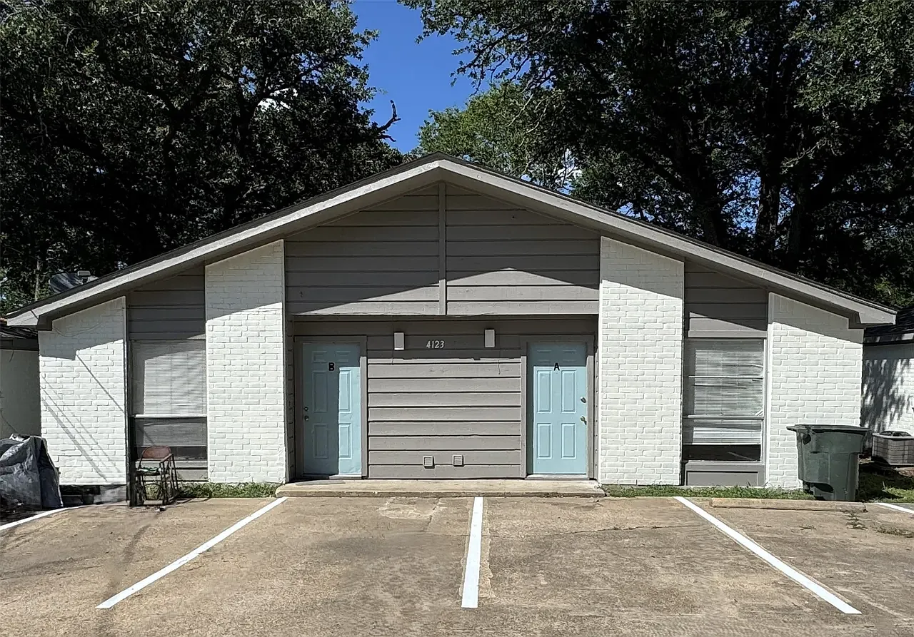 2 bed, 755 sqft, $1,100 — Photo 1