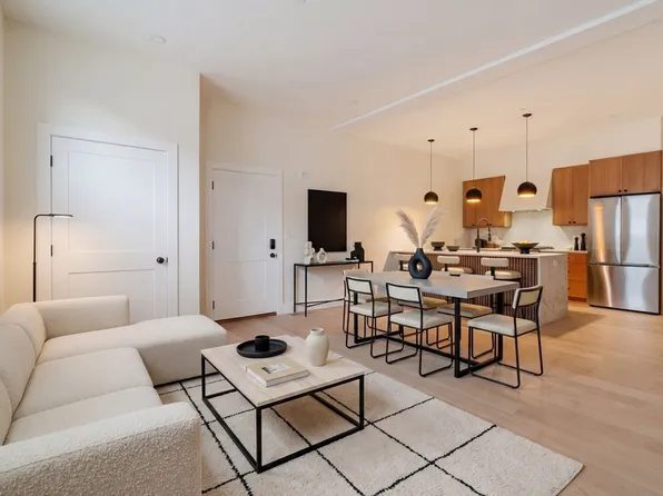 108 Bunker Hill St #1, Charlestown, MA 02129