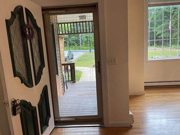 4th image of 146 Pine Hill Road