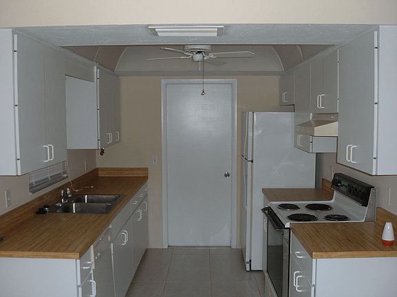4th image of 3125 Wilder Ave Unit 15