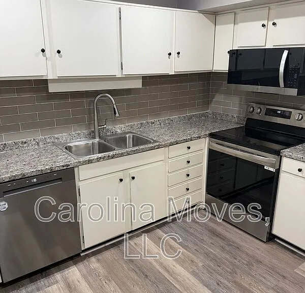 925 Cleveland St #102 — Photo 27