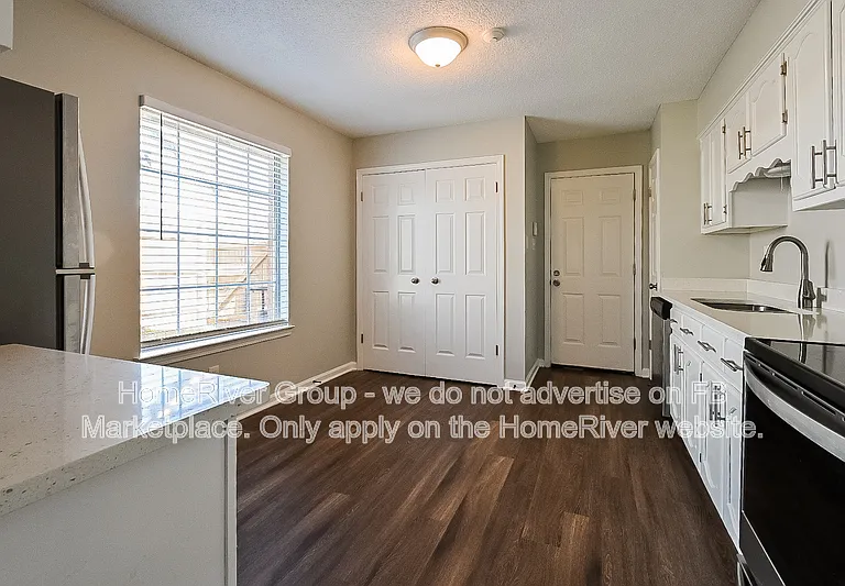 5467 Banbury Ave — Photo 7