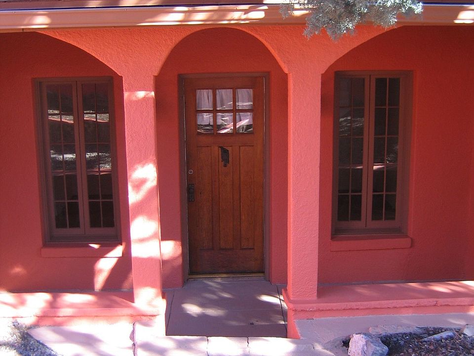 1st image of 608 W Yankie St