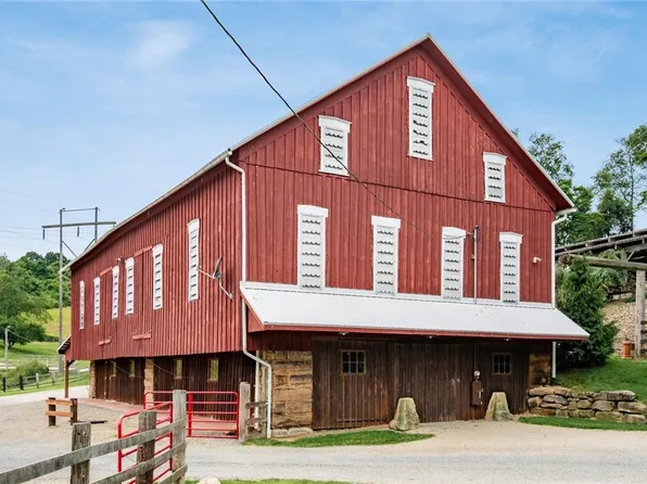 2665 Sub Station Rd NE, New Philadelphia, OH 44663