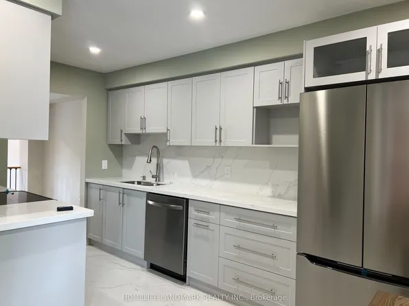 70 Lady Churchill Ct, Toronto, ON M1V 2J6
