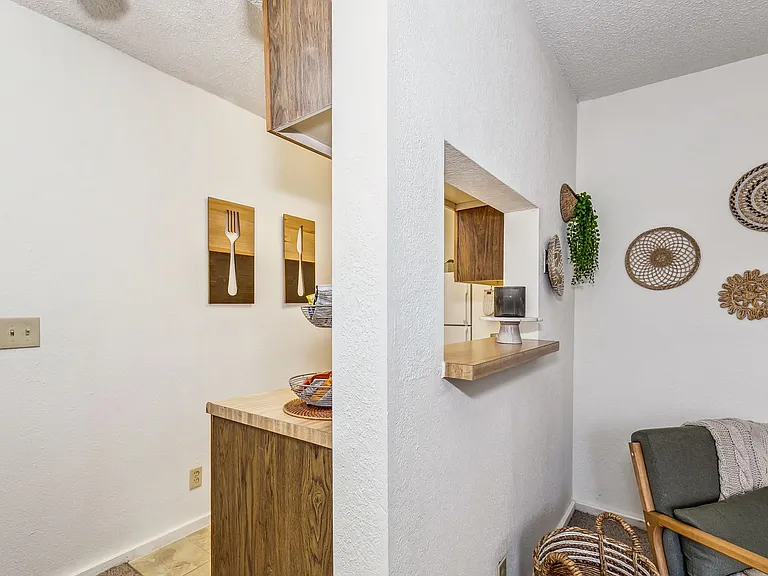 Birch - Studio / 1 Bath - 425 Sq.Ft.
