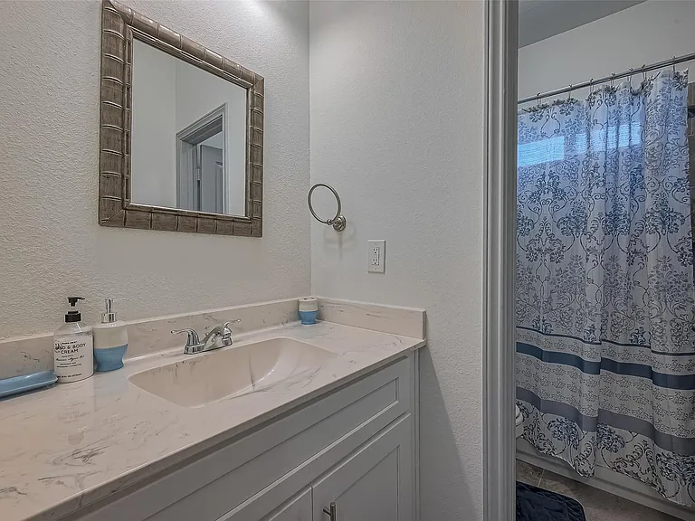 3540 Rebecca St — Photo 17