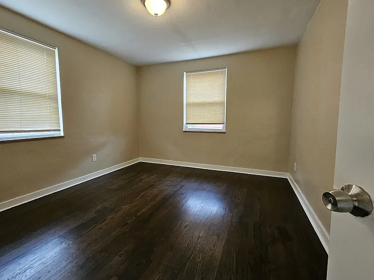 855 Hamil Rd — Photo 10