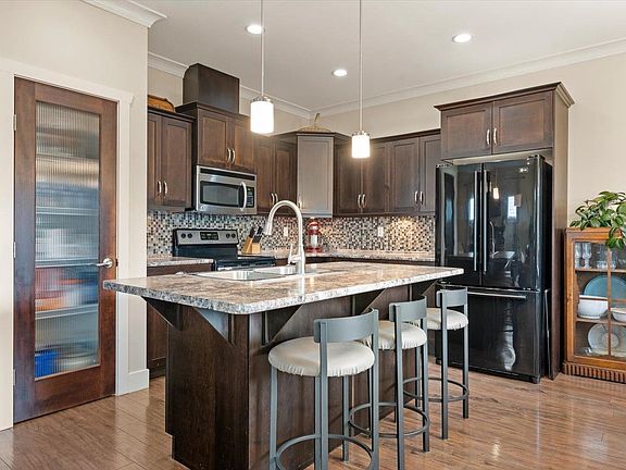 5th image of 45466 Wells Rd #1