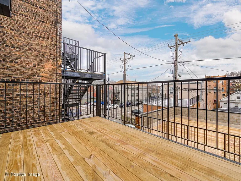 2307 W 19th St #3 — Photo 16