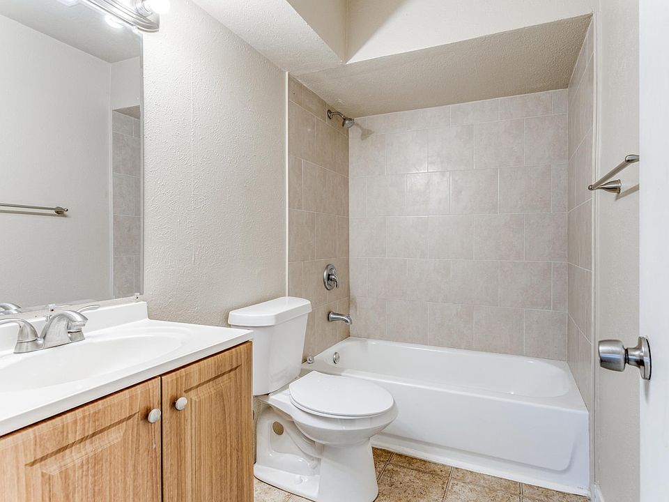 1st image of 314 Overlook Dr #314B