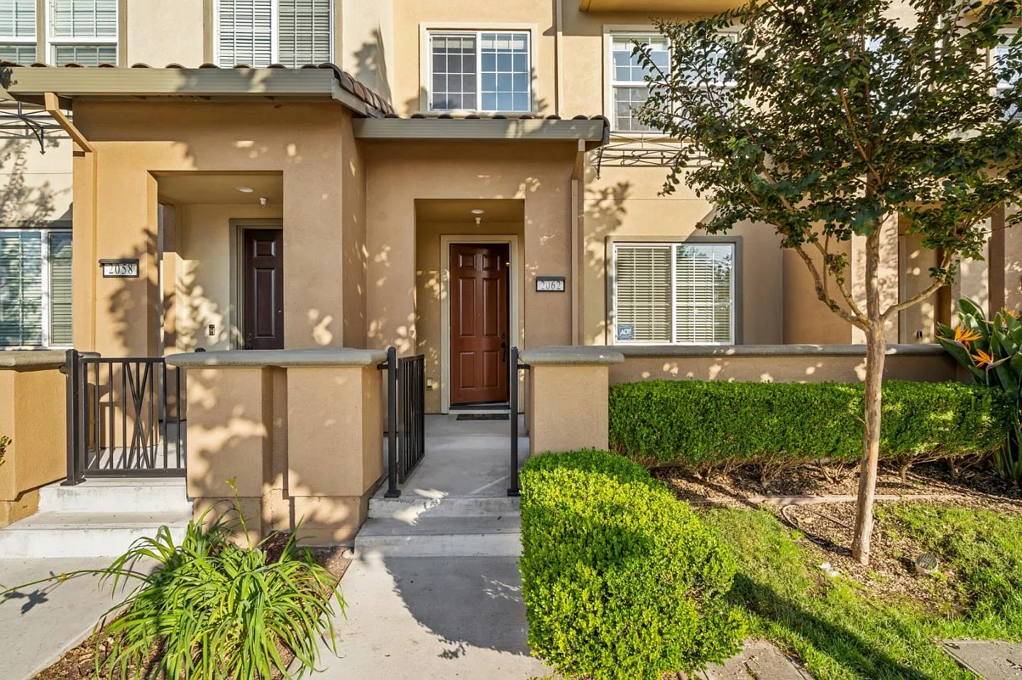 2062 Almaden Rd photo 1