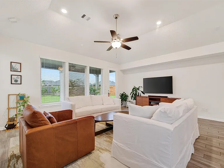 15607 Barton Orchard Ln — Photo 9