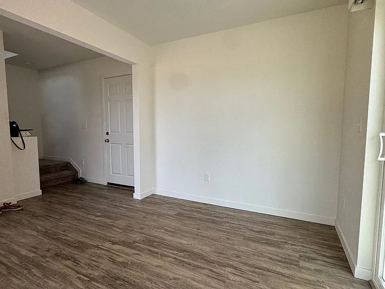 5836 Thurless Ln — Photo 3