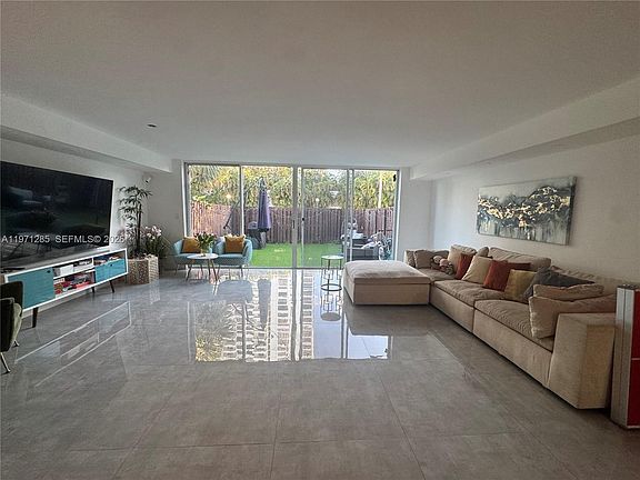 3rd image of 2308 NE 7th St #29