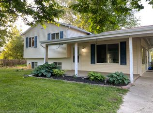 1233 Gage Rd, Holly, MI 48442