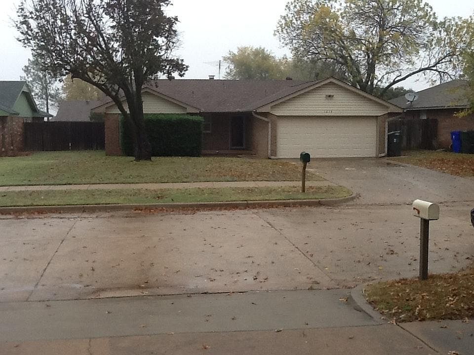 1st image of 1619 Abe Martin Dr