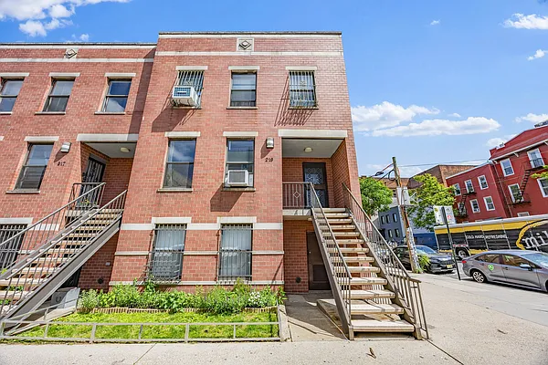 219 Berry Street #2