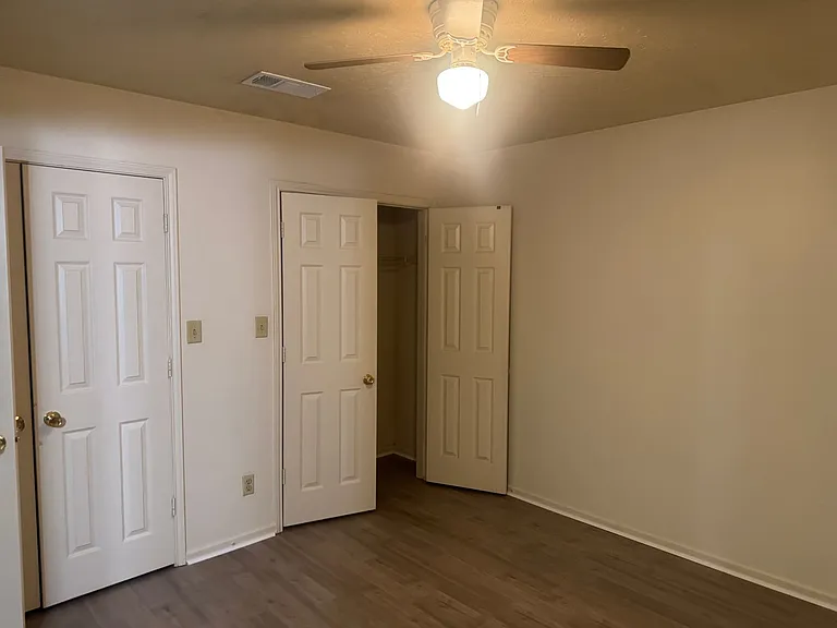 4215 Walnut Park Dr — Photo 11