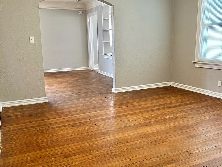 1215 Willow Branch Ave — Photo 12