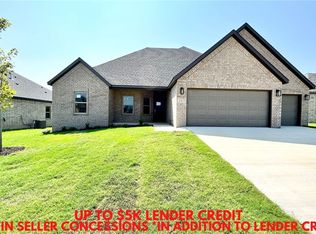 2317 Meyer St, Pea Ridge, AR 72751