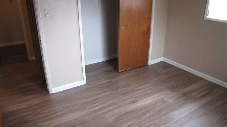 2657 Riverside Blvd #8A — Photo 6
