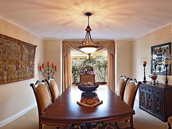 3rd image of 310 Poinsettia Ave
