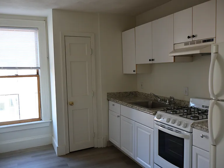 466 Broadway — Photo 6