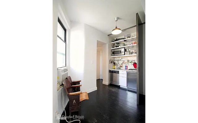 Rented by Douglas Elliman | media 32