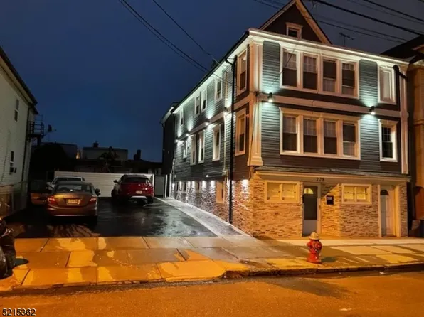 226 High St, Elizabeth City, NJ 07202