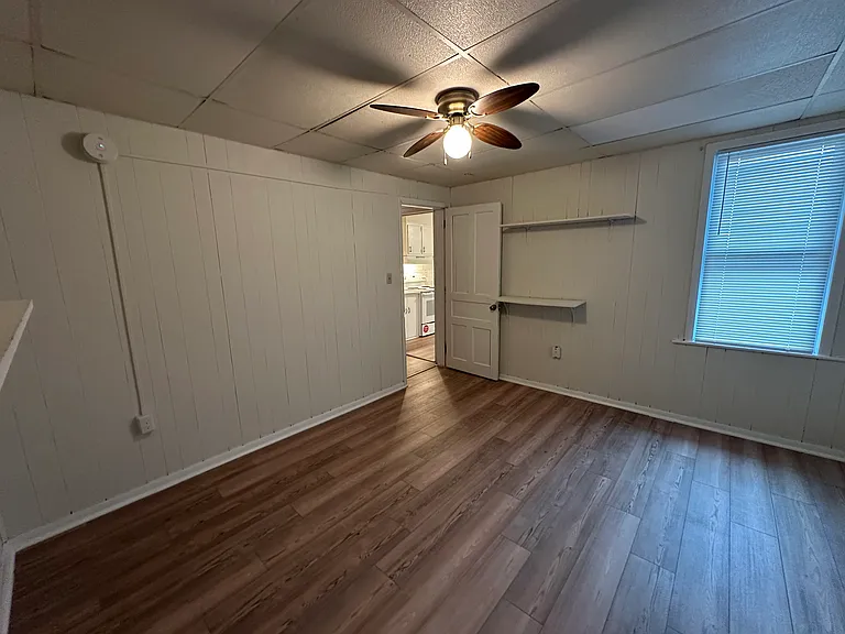 148 S 17th St #2 — Photo 15