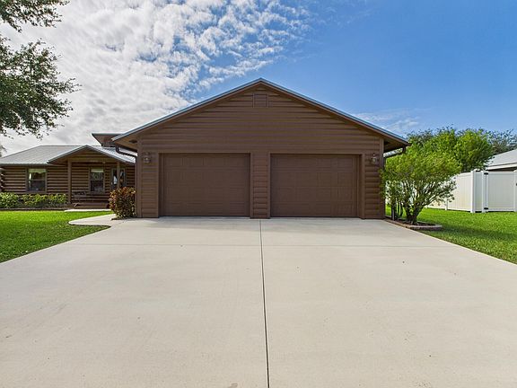 5th image of 14266 SW 144th Parkway