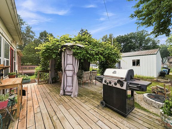 5th image of 606 Lawton Pl