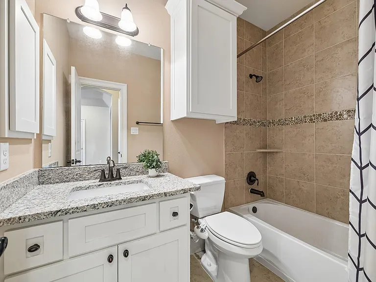 1360 Chippendale Rd — Photo 24