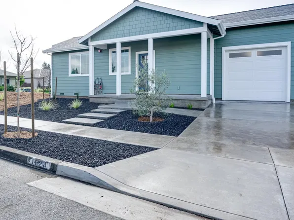 1926 San Salvador Dr, Santa Rosa, CA 95403