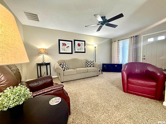 4th image of 5248 Carlton Dr