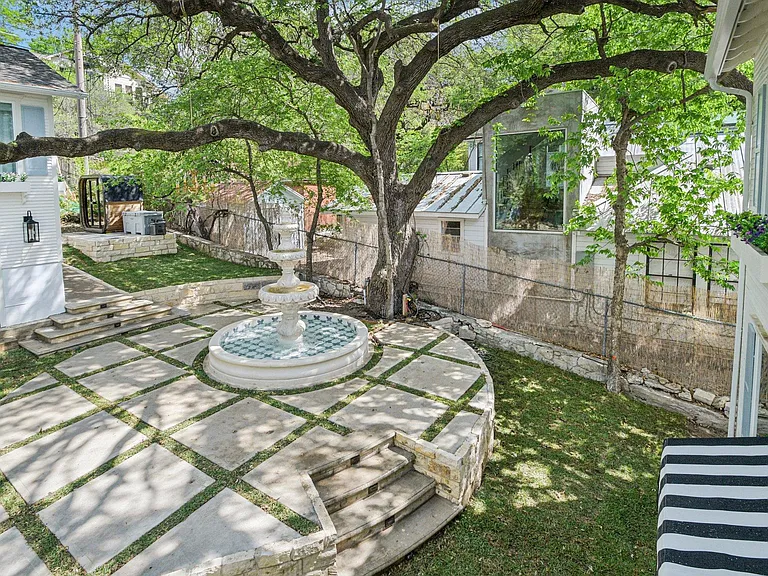 1205 Alta Vista Ave #B — Photo 3