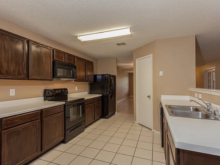 2128 Panorama Ln — Photo 7