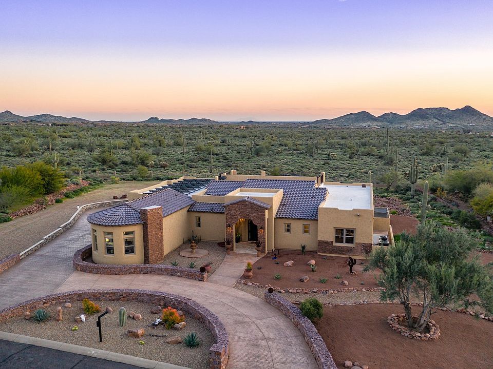 6713 E Grand View Ln3