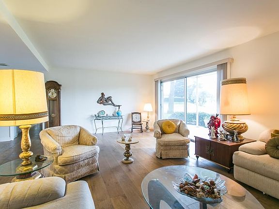 5th image of 22666 Nadine Cir Unit A