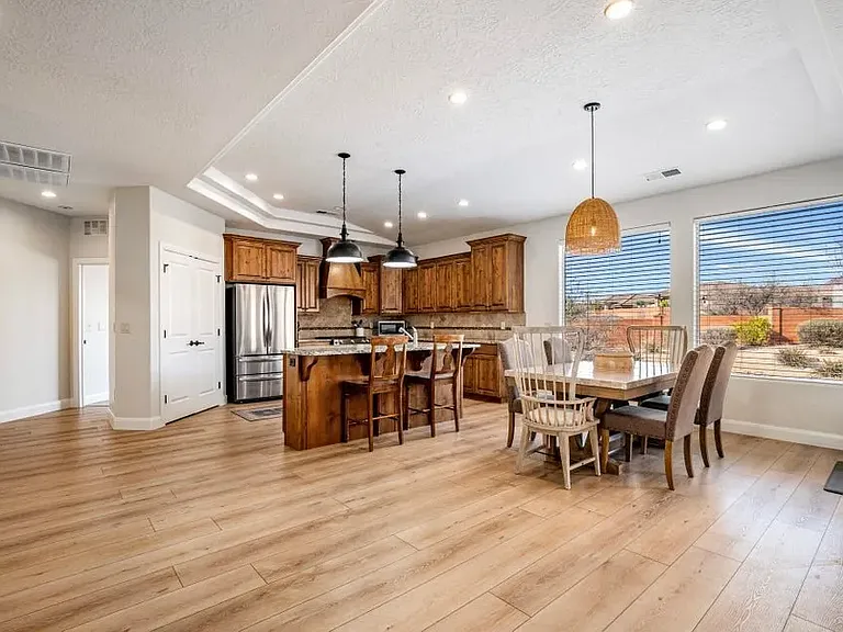 143 N Cortez Trl — Photo 8